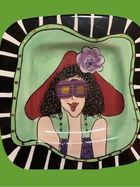 Decorator plate / bowl character collectible swak 8"x8"